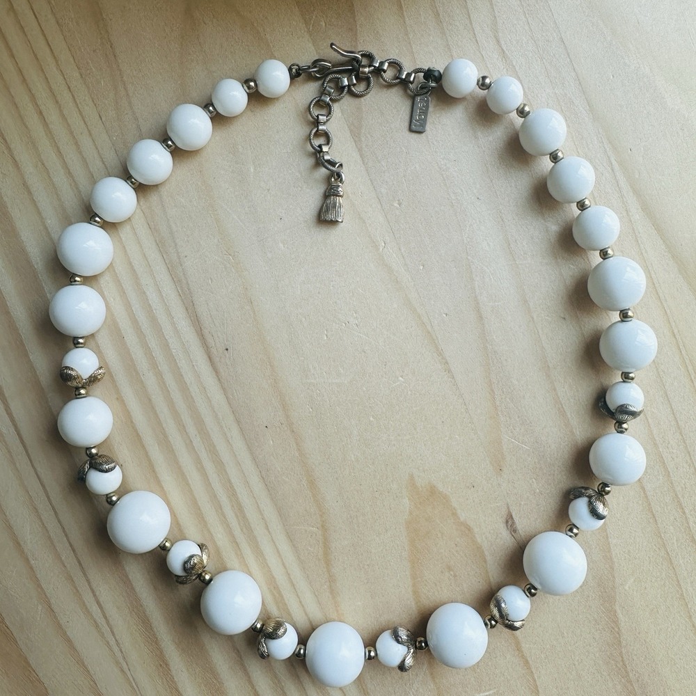 VTG Monet Necklace 15 Inch White Graduated Beads Chunky Choker Gold Tone Spacers